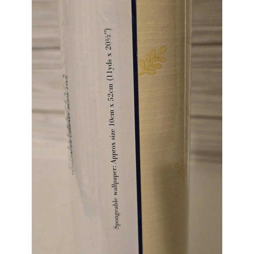 Jane Churchill Wallpaper Tamora‎ Fenton Yellow JY97W/03 11yds X 20 1/2